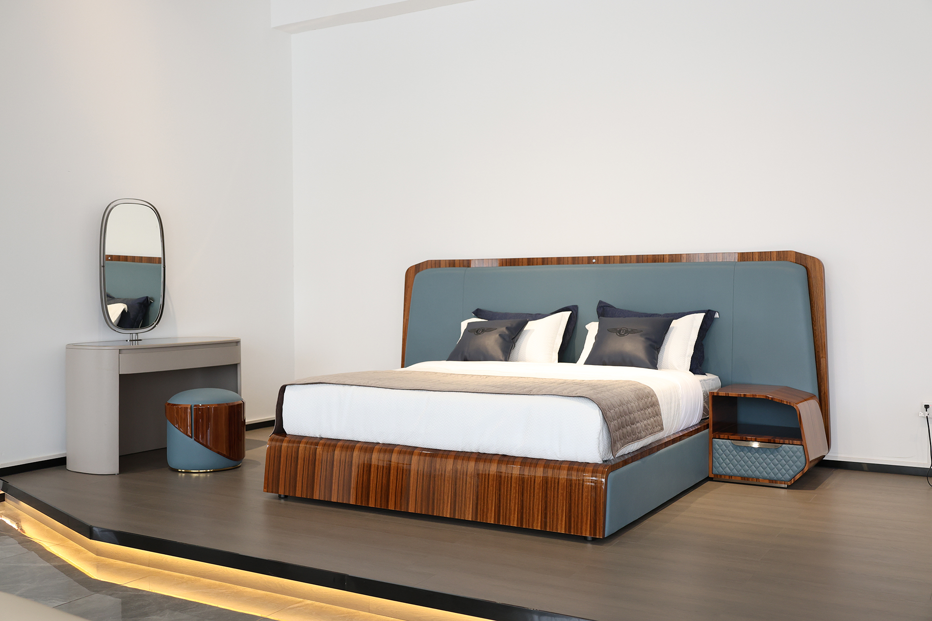高端家具定制工厂来袭；品质与艺术的完美融合 | High-end furniture custom factories are coming; The perfect blend of quality and art